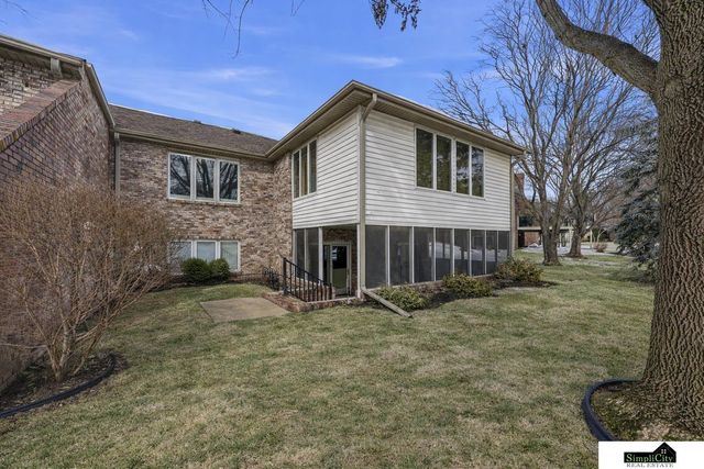6707 Flint Ridge Road, Lincoln, NE 68506