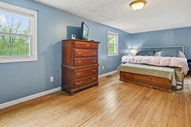 91 Deer Bay Rd, Ashby, MA 01431
