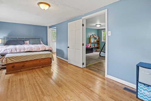 91 Deer Bay Rd, Ashby, MA 01431