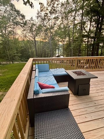 91 Deer Bay Rd, Ashby, MA 01431