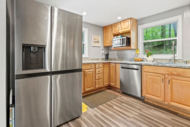 91 Deer Bay Rd, Ashby, MA 01431