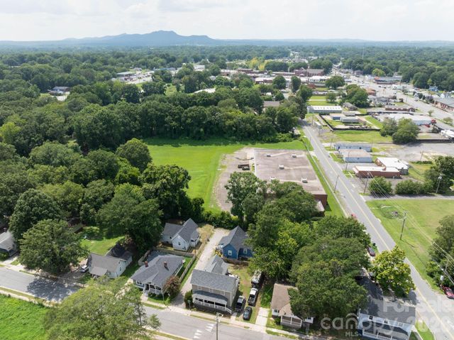 1208 Phillips Court, Gastonia, NC 28052