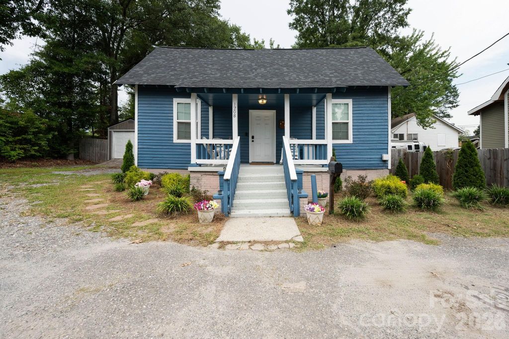 1208 Phillips Court, Gastonia, NC 28052