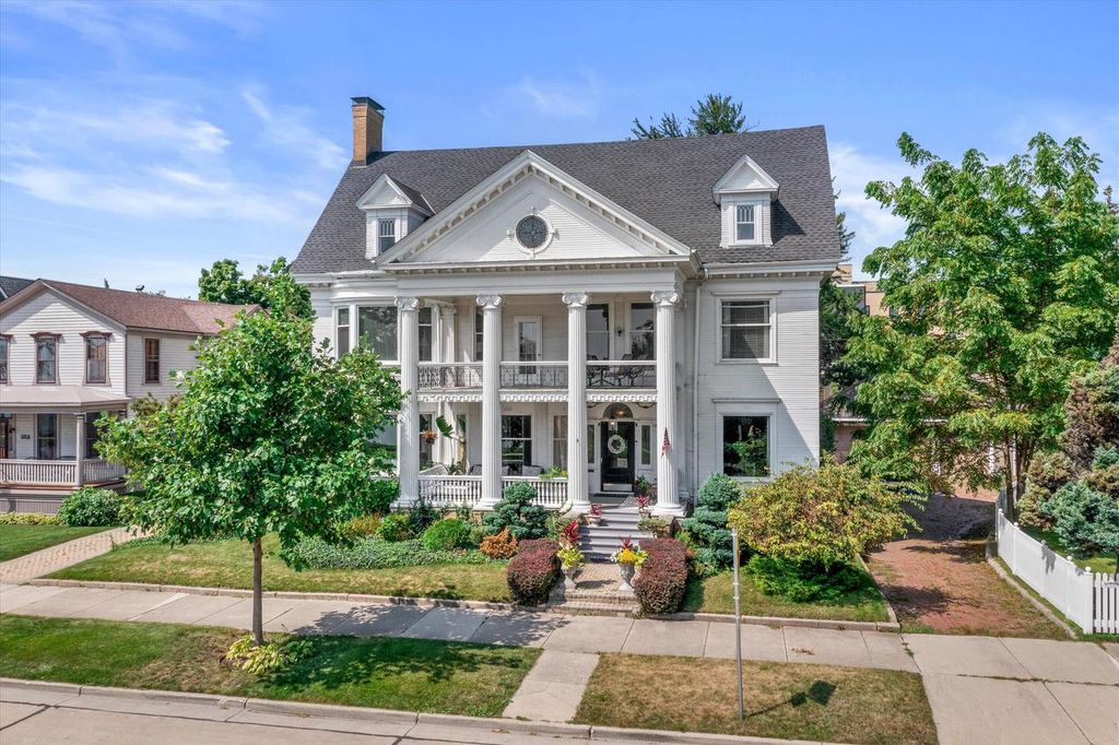1324 Main STREET, Racine, WI 53403