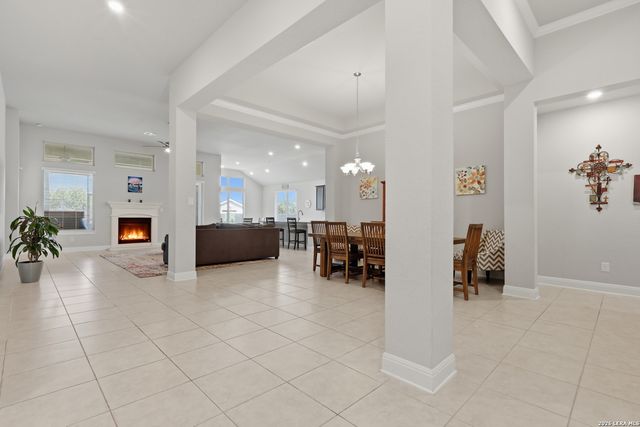 19014 SUMMER HVN, San Antonio, TX 78259