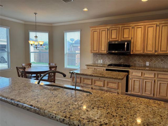 2311 Echo Harbor Drive, Pearland, TX 77584