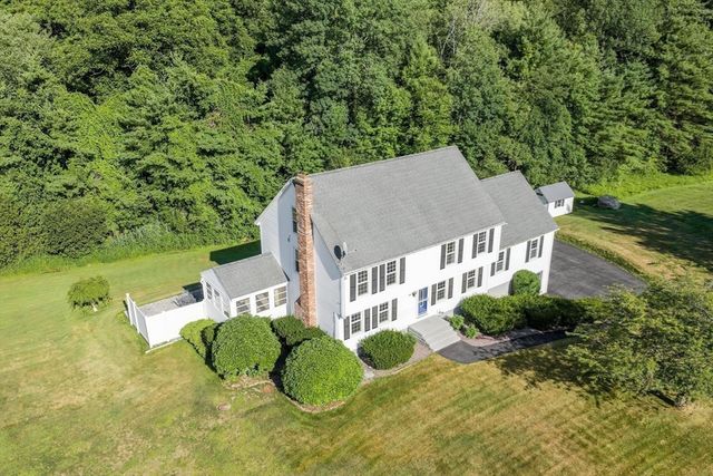 19 Villanova Dr, Westford, MA 01886
