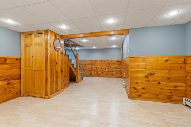 19 Villanova Dr, Westford, MA 01886