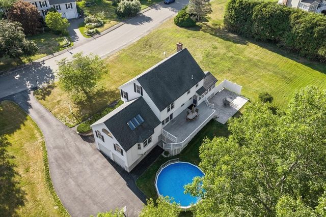 19 Villanova Dr, Westford, MA 01886