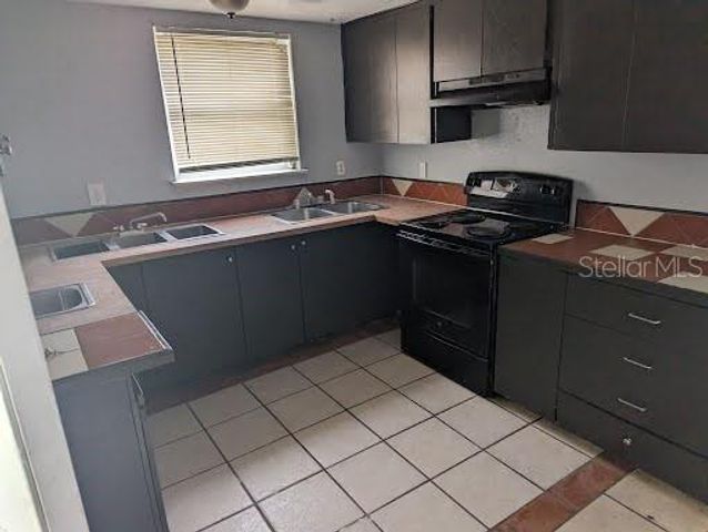 1002 DANIELS STREET, Dundee, FL 33838