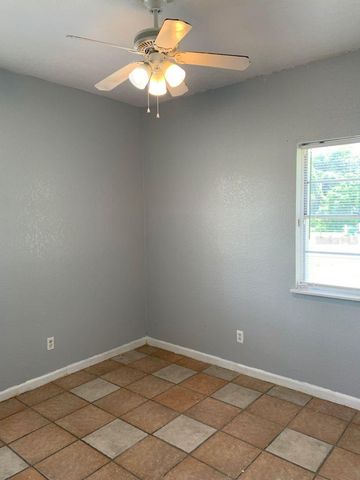 1002 DANIELS STREET, Dundee, FL 33838