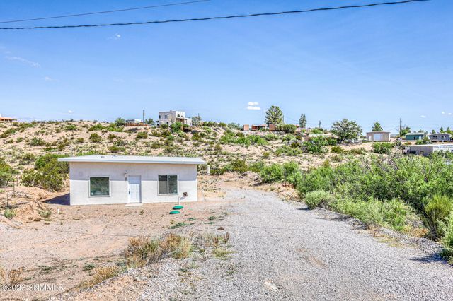 487 Ruby Hills Court, Las Cruces, NM 88005