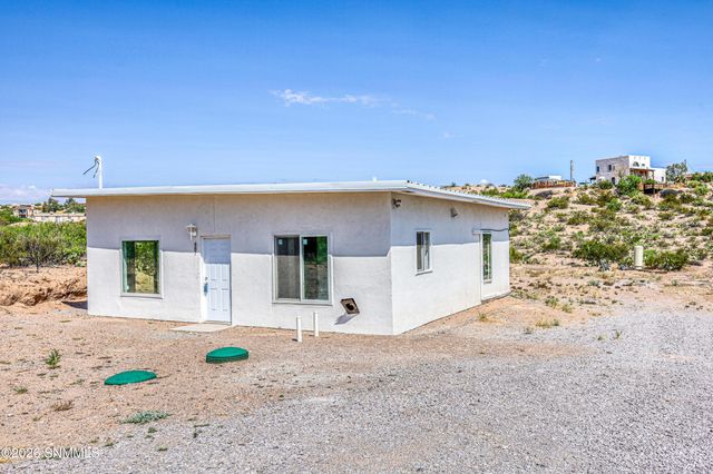 487 Ruby Hills Court, Las Cruces, NM 88005