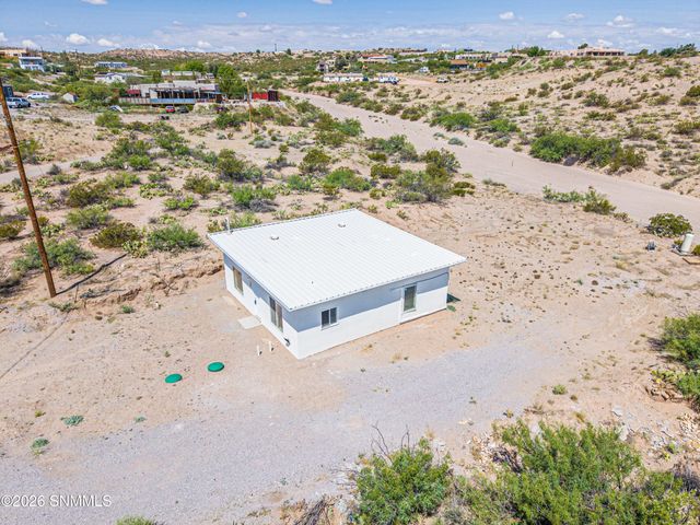 487 Ruby Hills Court, Las Cruces, NM 88005