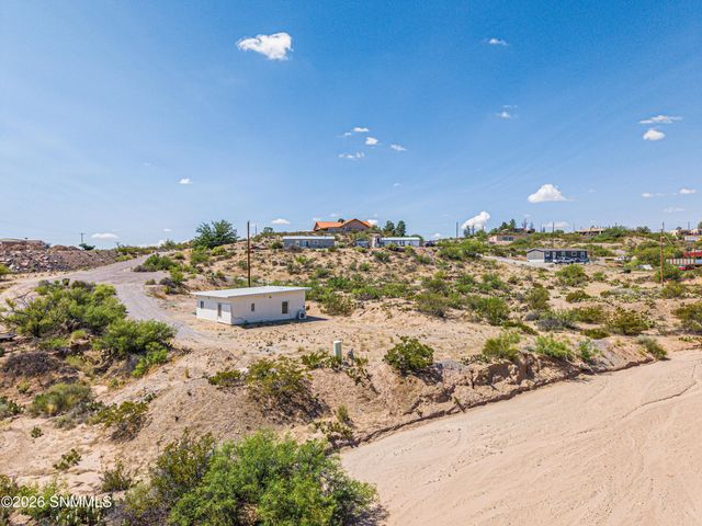 487 Ruby Hills Court, Las Cruces, NM 88005