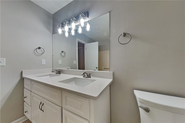 3521 Birchwood Trail, Snellville, GA 30078