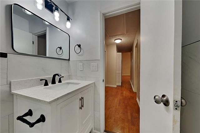 3521 Birchwood Trail, Snellville, GA 30078