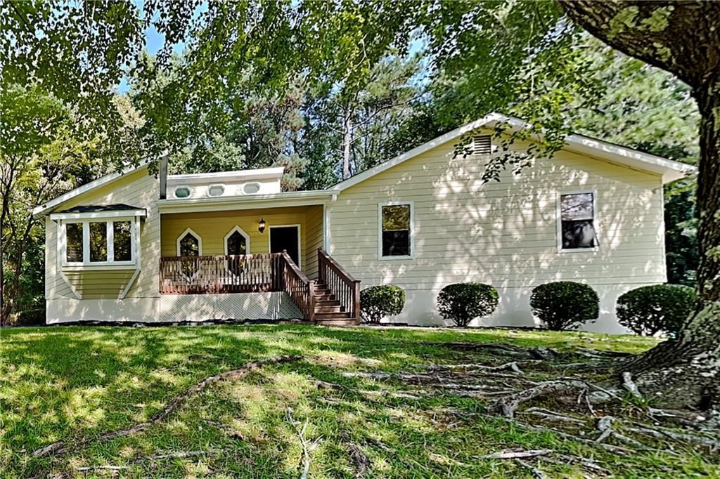 3521 Birchwood Trail, Snellville, GA 30078