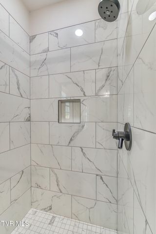 79 Slonaker Circle, Jonesborough, TN 37659