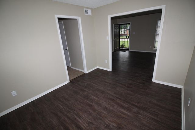 2831 GRUBER DR, Memphis, TN 38127