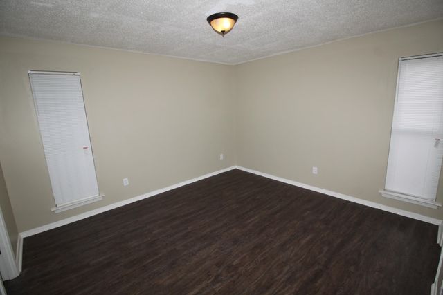 2831 GRUBER DR, Memphis, TN 38127