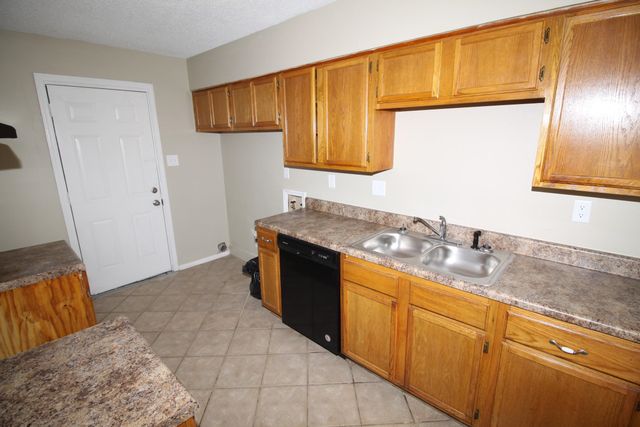 2831 GRUBER DR, Memphis, TN 38127