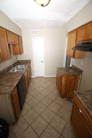 2831 GRUBER DR, Memphis, TN 38127