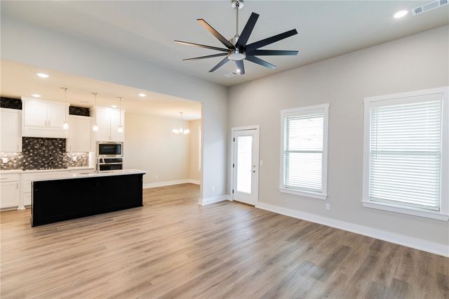 6701 SW High Meadow Boulevard, Bentonville, AR 72713