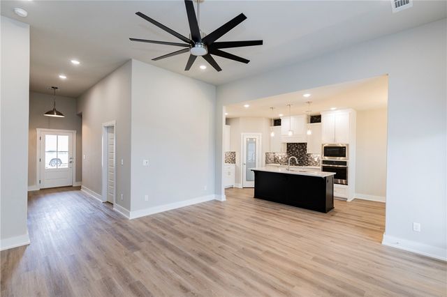 6701 SW High Meadow Boulevard, Bentonville, AR 72713