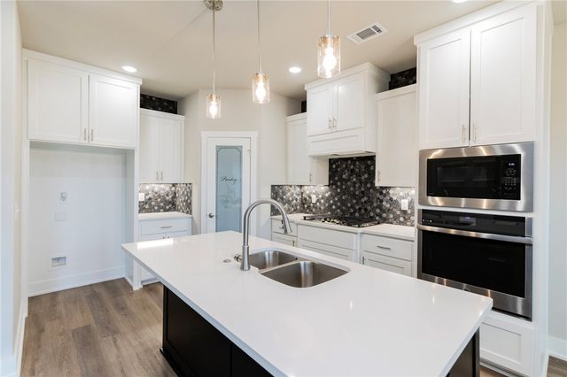 6701 SW High Meadow Boulevard, Bentonville, AR 72713