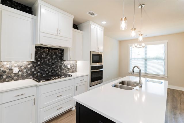 6701 SW High Meadow Boulevard, Bentonville, AR 72713