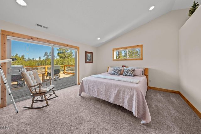 16780 Sun Country Drive, Bend, OR 97707
