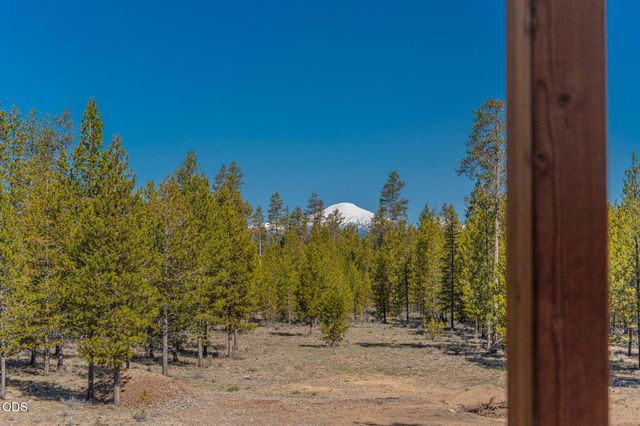 16780 Sun Country Drive, Bend, OR 97707
