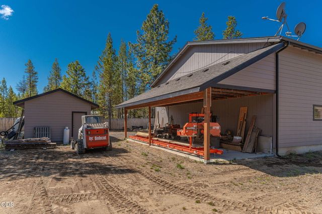 16780 Sun Country Drive, Bend, OR 97707