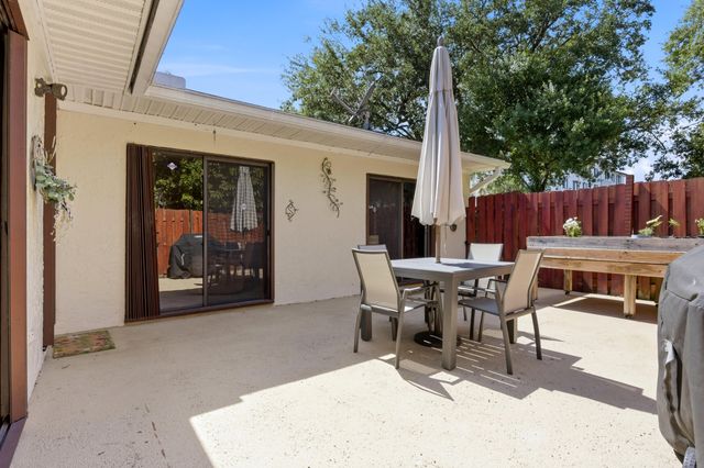4353 Woodstock Drive N B, West Palm Beach, FL 33409