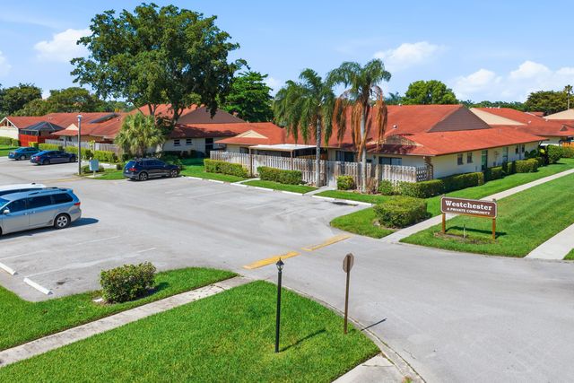 4353 Woodstock Drive N B, West Palm Beach, FL 33409