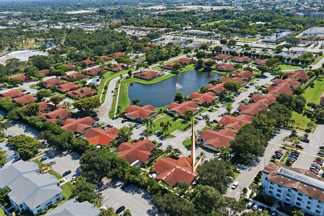 4353 Woodstock Drive N B, West Palm Beach, FL 33409