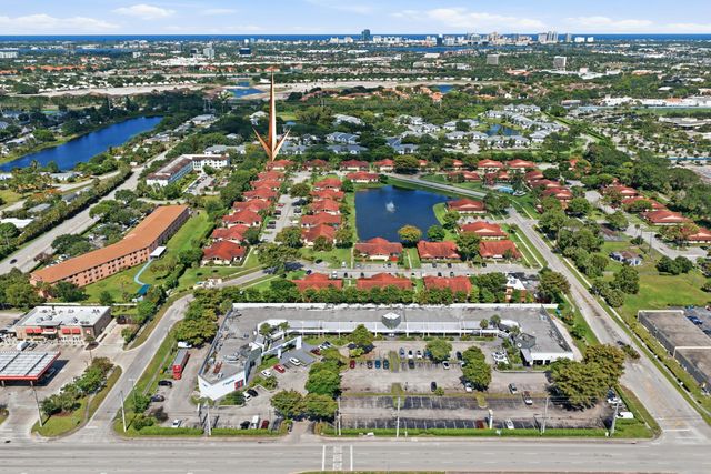 4353 Woodstock Drive N B, West Palm Beach, FL 33409