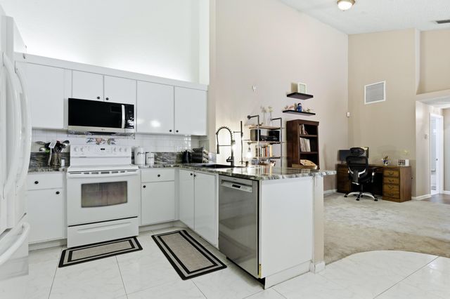 4353 Woodstock Drive N B, West Palm Beach, FL 33409