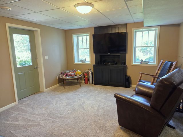2013 Country Club Road, Indianola, IA 50125