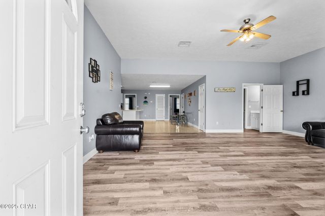 897 N Beach Way, Panama City, FL 32407