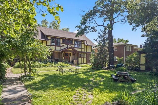 2920 Kingman Boulevard, Des Moines, IA 50311