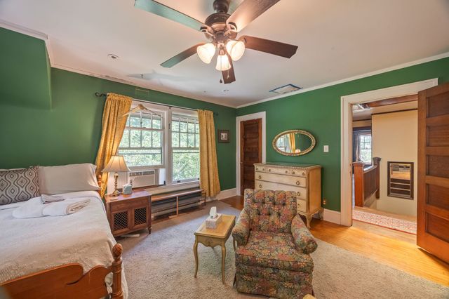 2920 Kingman Boulevard, Des Moines, IA 50311