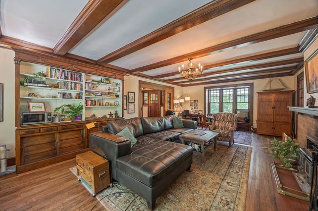 2920 Kingman Boulevard, Des Moines, IA 50311