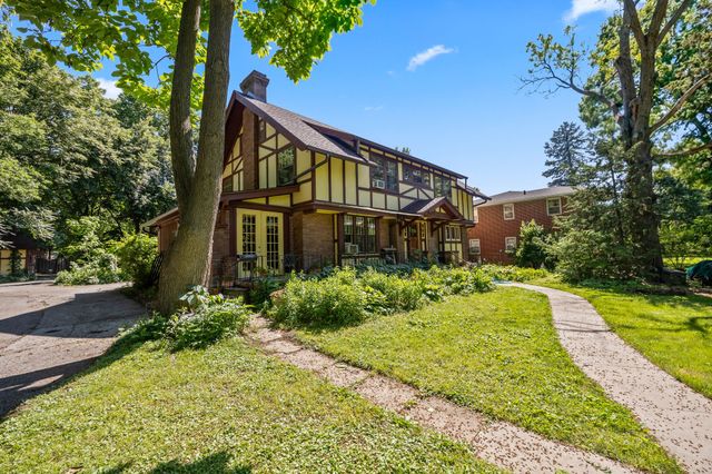 2920 Kingman Boulevard, Des Moines, IA 50311