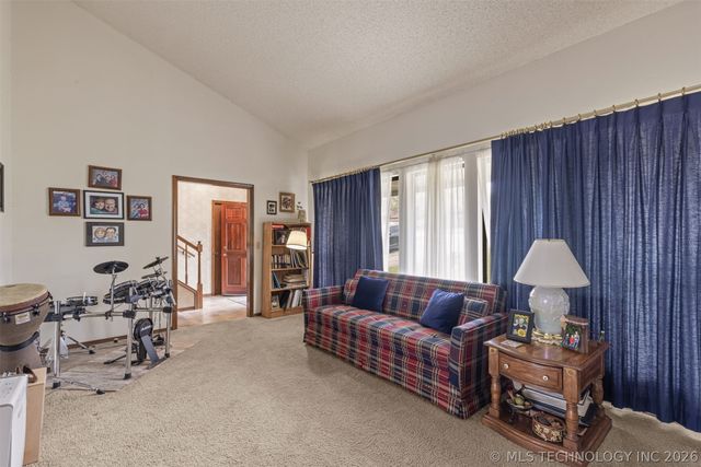 112 E 12th Street, Sand Springs, OK 74063