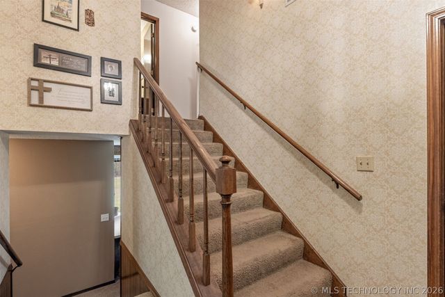 112 E 12th Street, Sand Springs, OK 74063