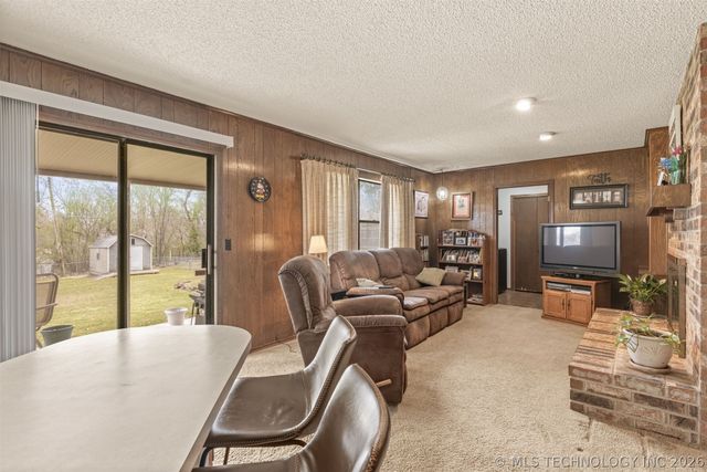 112 E 12th Street, Sand Springs, OK 74063