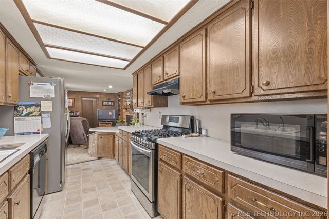 112 E 12th Street, Sand Springs, OK 74063