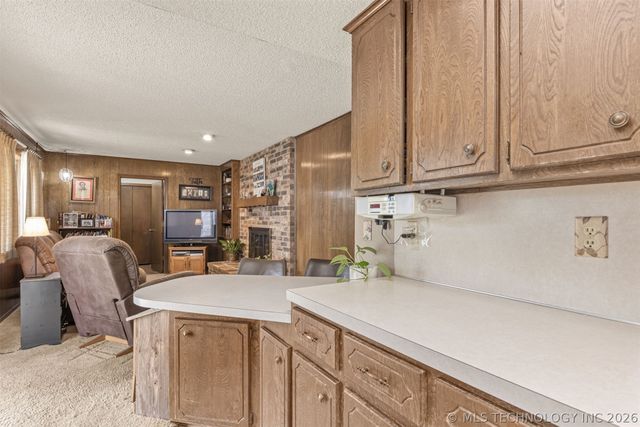 112 E 12th Street, Sand Springs, OK 74063